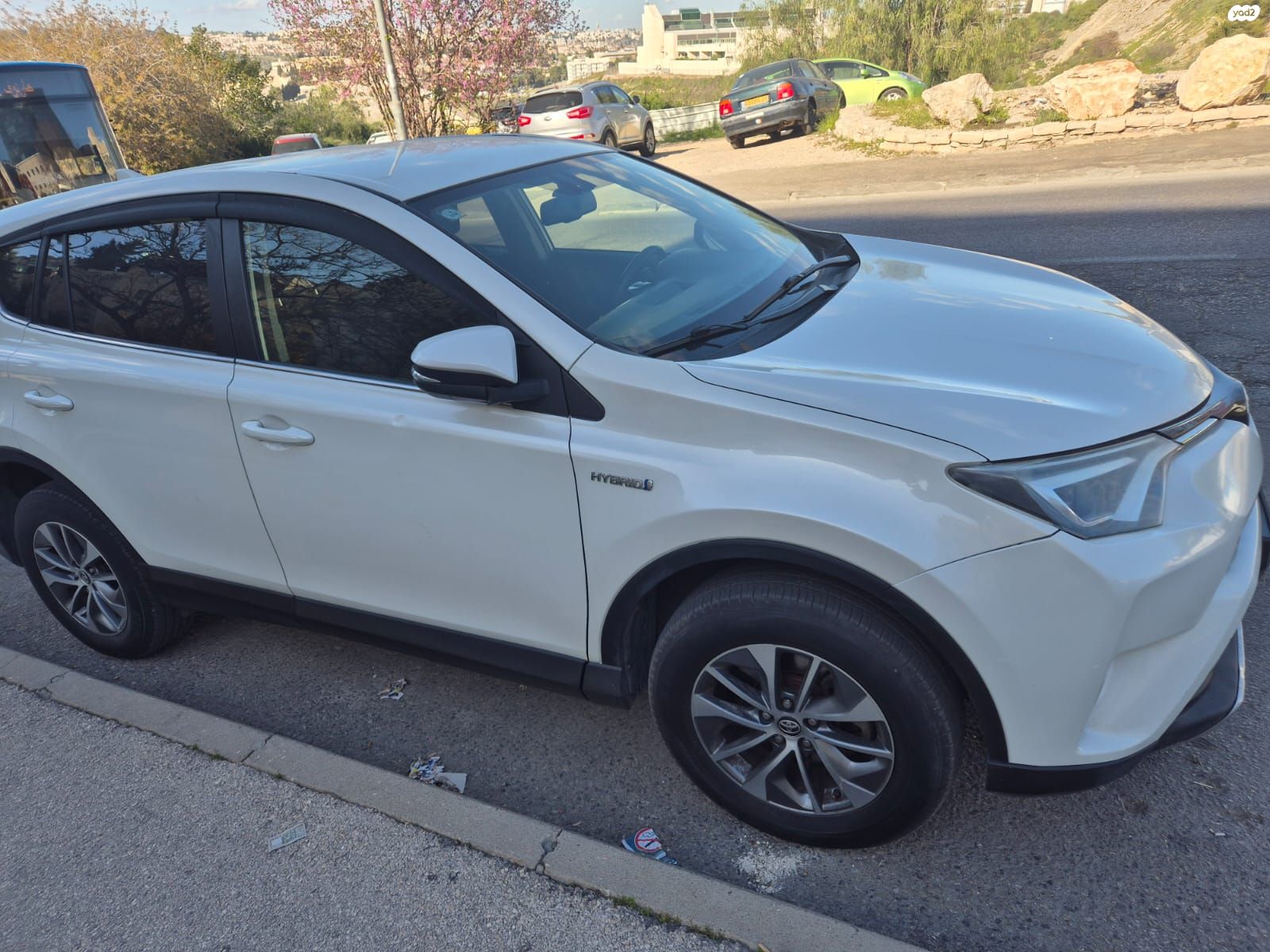 מודעת רכב טויוטה RAV4