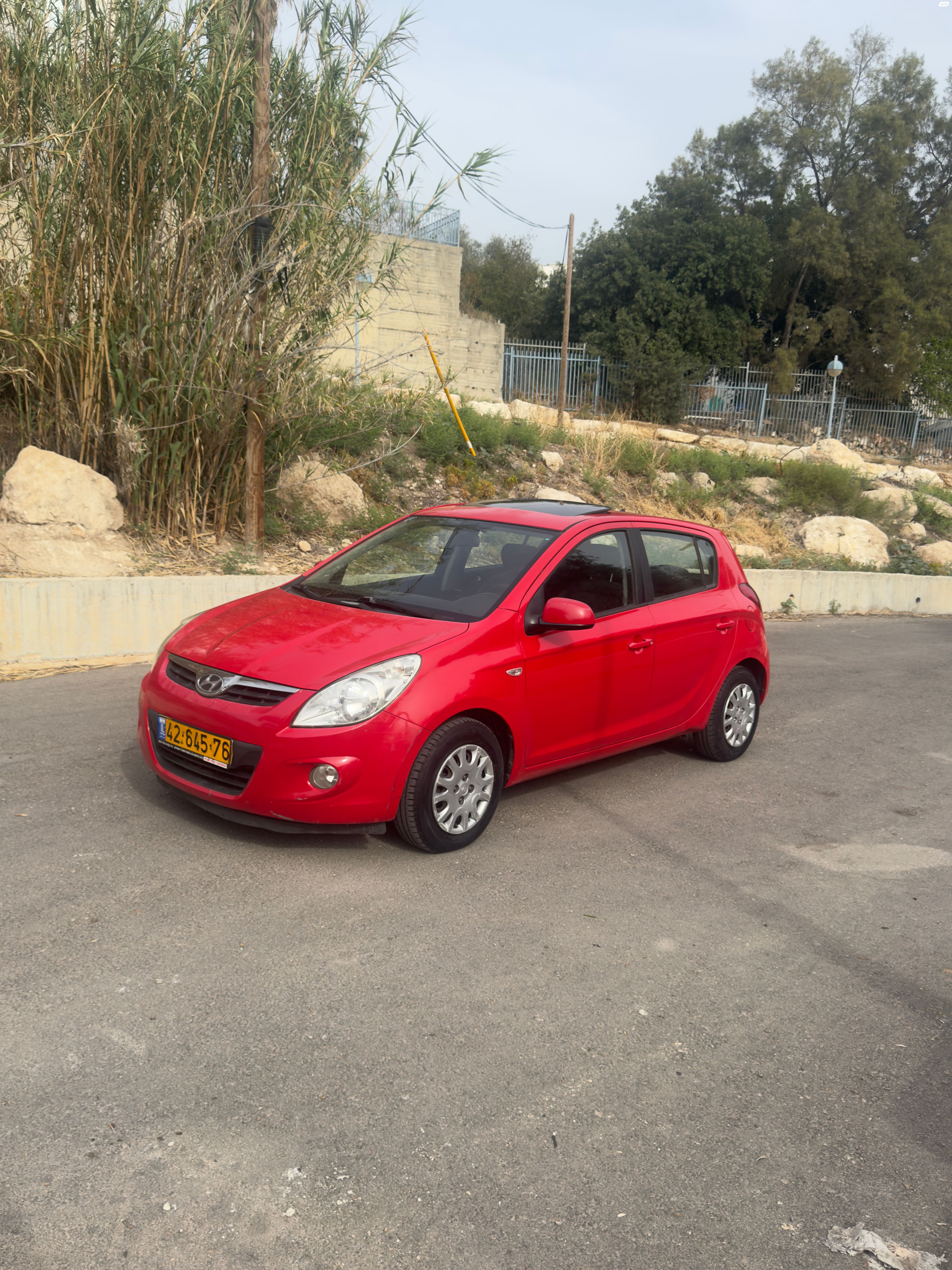 מודעת רכב יונדאי i20