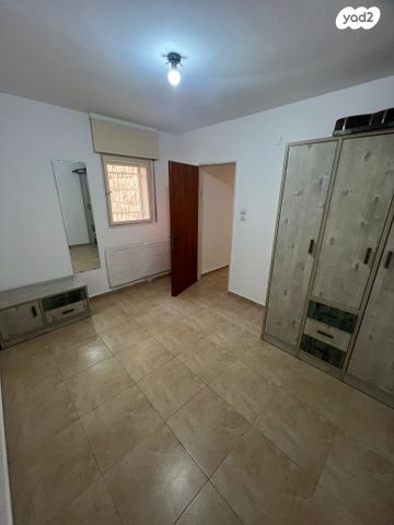 דירת גן, מרדכי אלקחי 22, ארמון הנציב, תלפיות מזרח, ירושלים