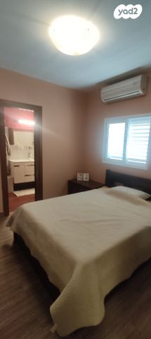 גג/ פנטהאוז, זמנהוף 8, נאות רחל, חולון