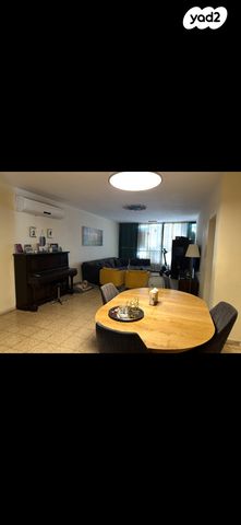 דירה, השיטה 19, רסקו א', חולון