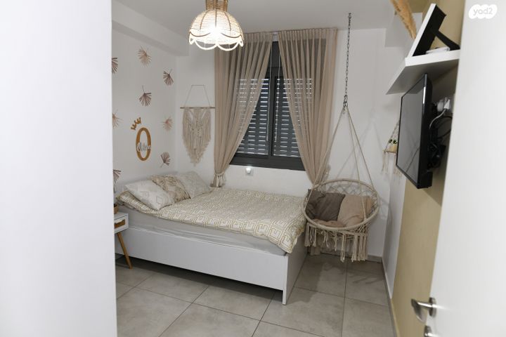 דירה, הגל, החותרים, טירת כרמל