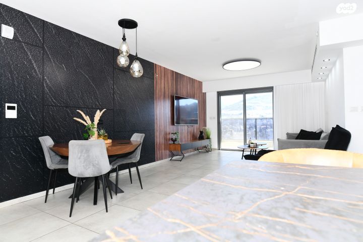 דירה, הגל, החותרים, טירת כרמל