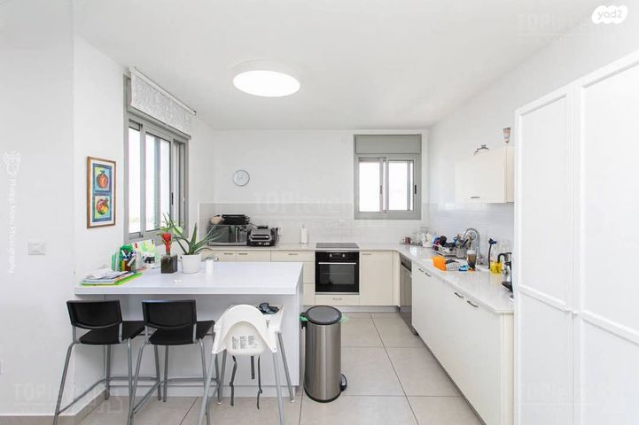 גג/ פנטהאוז, הסייפן, טירת כרמל