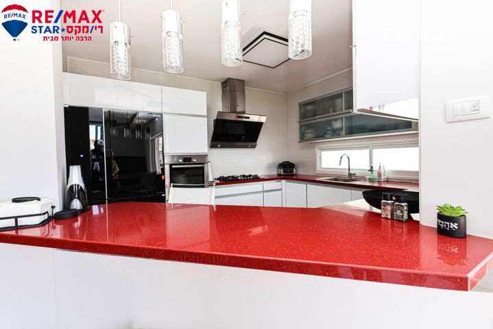 דירה, שדרות אמנון ותמר 8, גני הרצליה, הרצליה