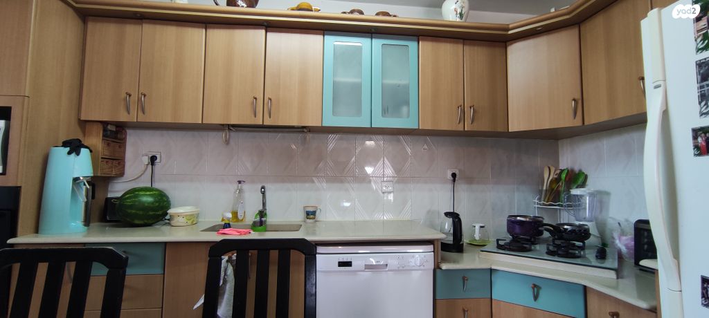 דירה, עיינות, ערד