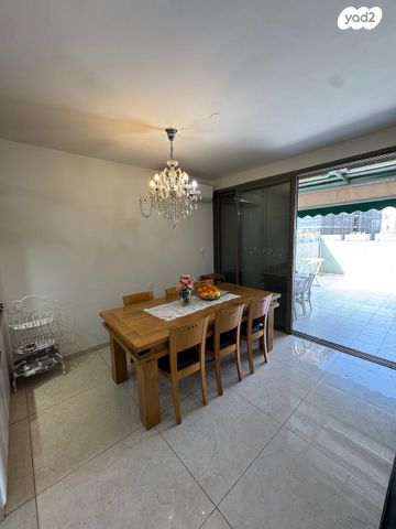 גג/ פנטהאוז, הרב קטרוני, מחנה יהודה, פתח תקווה