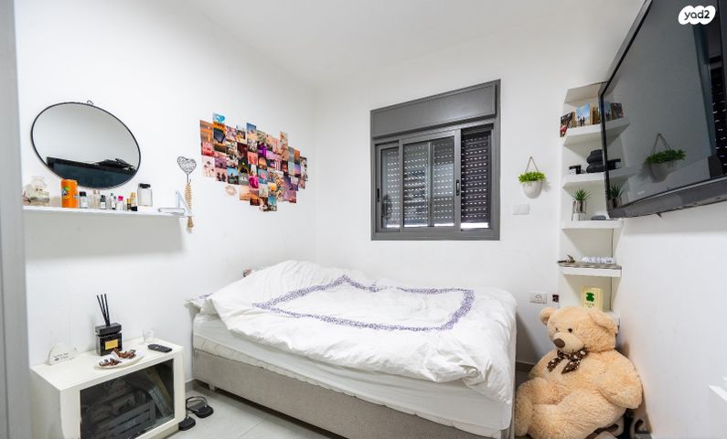 דירה, אליהו בן חור, פתח תקווה