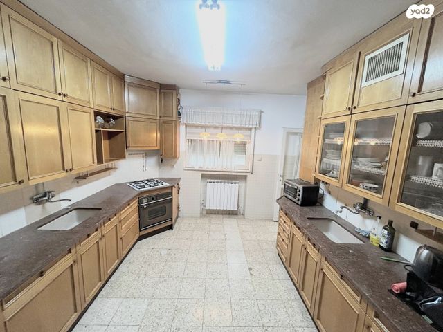 דירה, עובדיה מברטנורה, רחביה, ירושלים