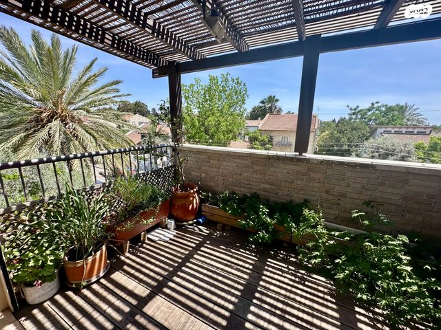 בית פרטי/ קוטג', שבטי ישראל, הרצליה