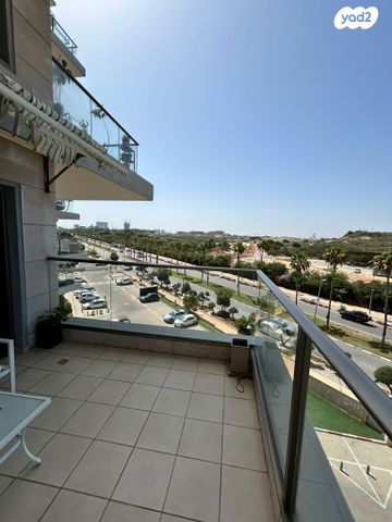 דירה, שדרות רחבעם זאבי 36, שער הים, ראשון לציון