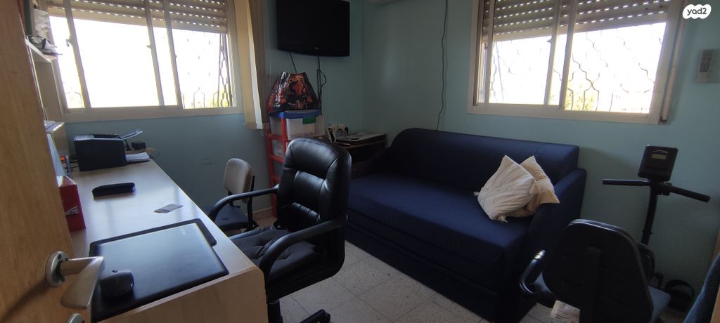 דירה, עיינות, ערד