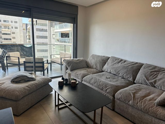 דירה, האירוס, ראשון לציון