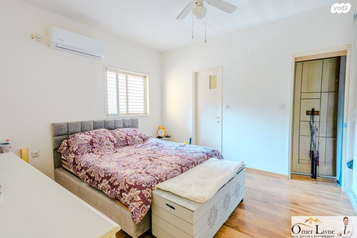 דירה, שדרות ששת הימים, הפרחים, כפר סבא