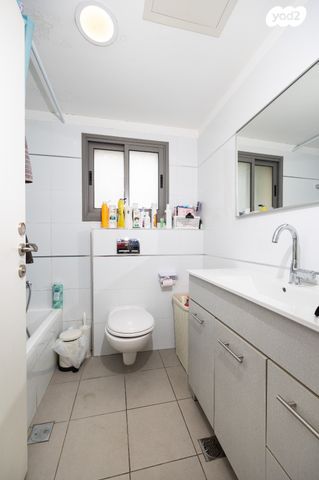 דירה, אברהם שטרן, קרית היובל, ירושלים