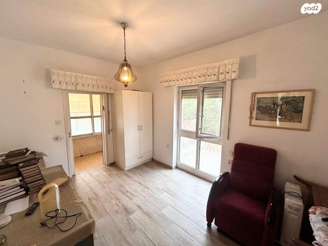 דירה, עובדיה מברטנורה, רחביה, ירושלים