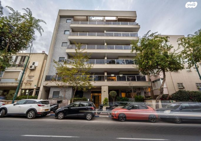 שכונת בן גוריון, מרכז העיר ג'