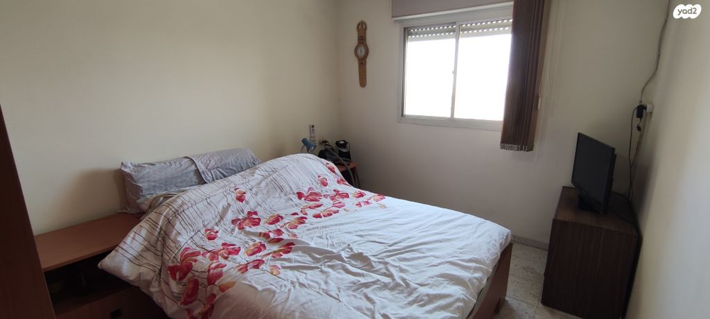 דירה, עיינות, ערד