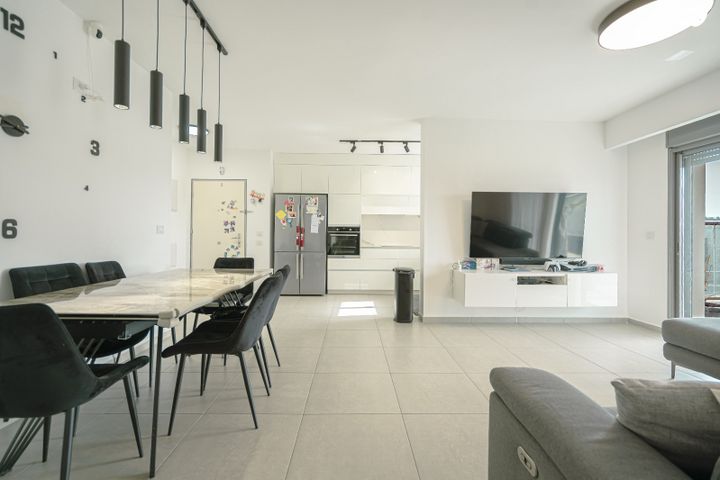 דירה, אחדות 20, בצוותא, חריש