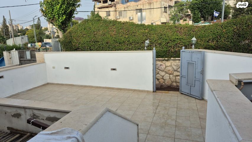 דירת גן, הנורית, גבעת שרת, בית שמש