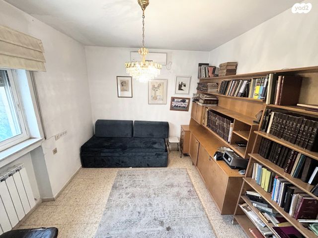 דירה, עובדיה מברטנורה, רחביה, ירושלים