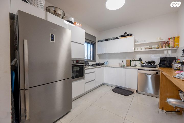 אליהו בן חור 