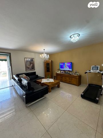 גג/ פנטהאוז, הרב קטרוני, מחנה יהודה, פתח תקווה