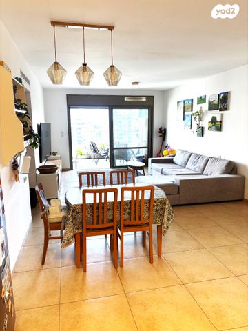 דירה, תל ימת כרכור, פרדס חנה כרכור