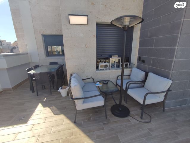 גג/ פנטהאוז, רבי ברכיה, נתיבות ישראל / רמת בית שמש ד-4, בית שמש