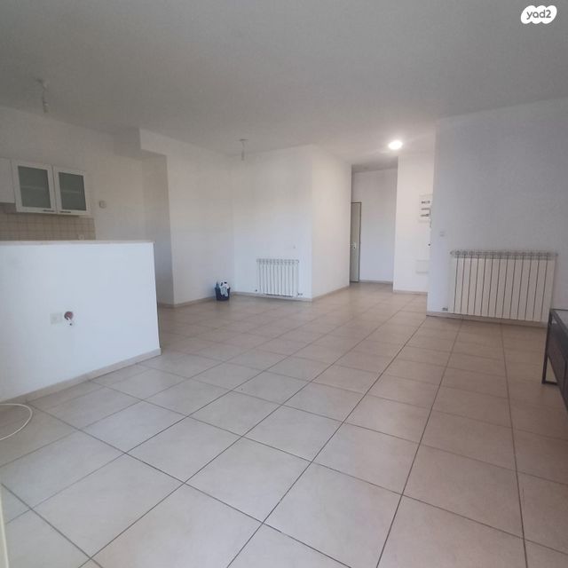 דירה, הבבא סאלי, חומת שמואל, הר חומה, ירושלים