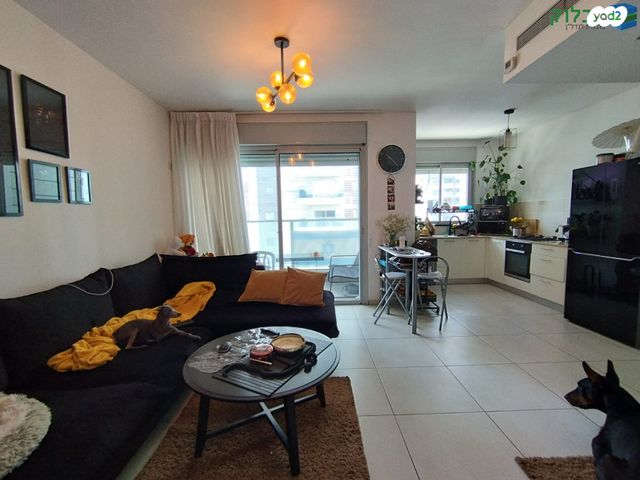 דירה, הרקפות, ראשון לציון