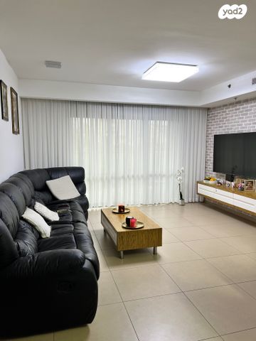 דירה, הצדף 18, נאות רבין, יבנה