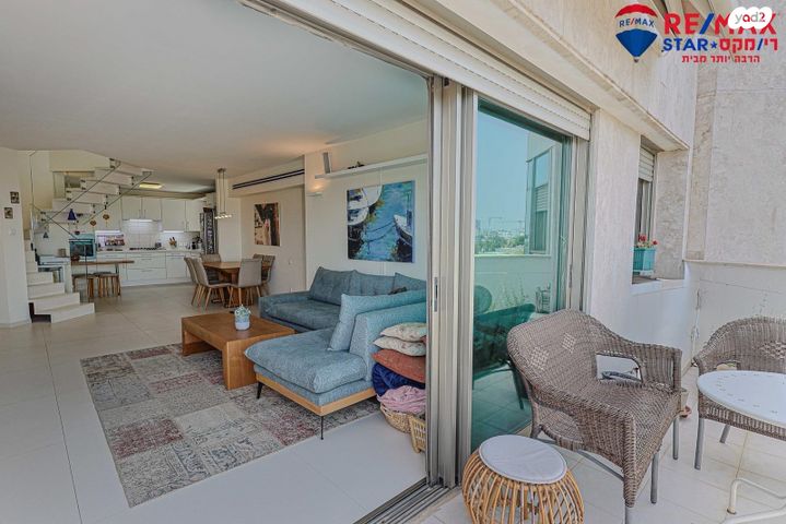 גג/ פנטהאוז, הרצליה הירוקה, נווה עובד, הרצליה