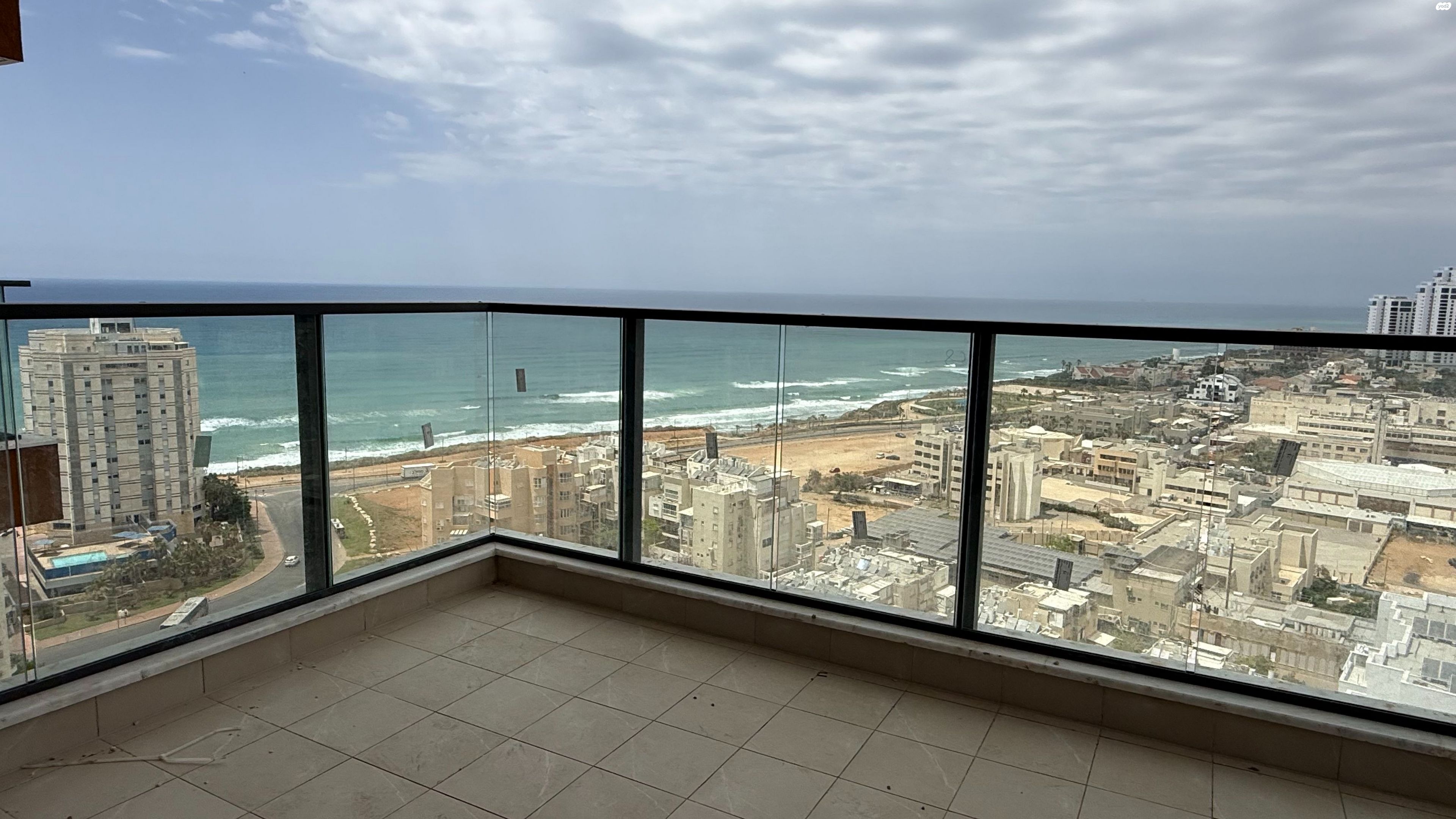 הרב הרצוג 12