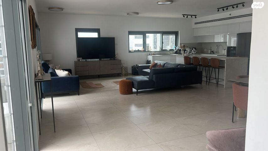 גג/ פנטהאוז