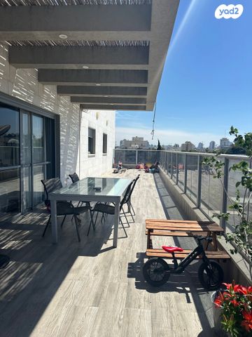 גג/ פנטהאוז, אבא הלל סילבר, נאות הרצל, נתניה