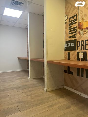 בניין משרדים, מב"ת מערב, אזור תעשייה חדש, ראשון לציון