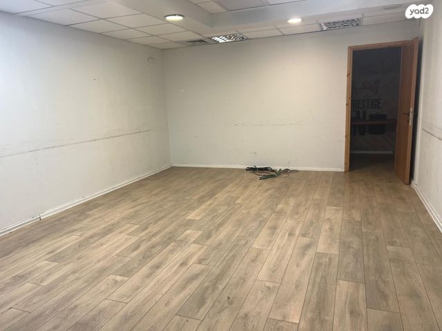 בניין משרדים, מב"ת מערב, אזור תעשייה חדש, ראשון לציון