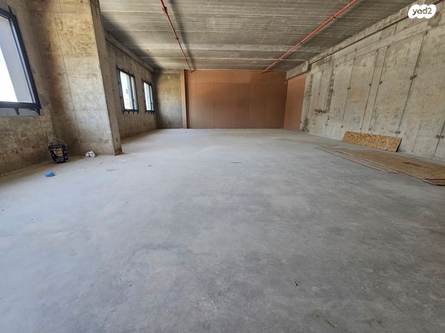 בניין משרדים, אילן רמון 1, שאר העיר, נס ציונה