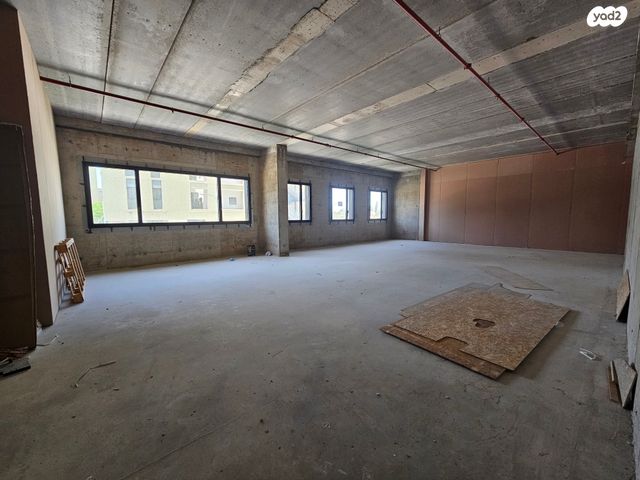 בניין משרדים, אילן רמון 1, שאר העיר, נס ציונה