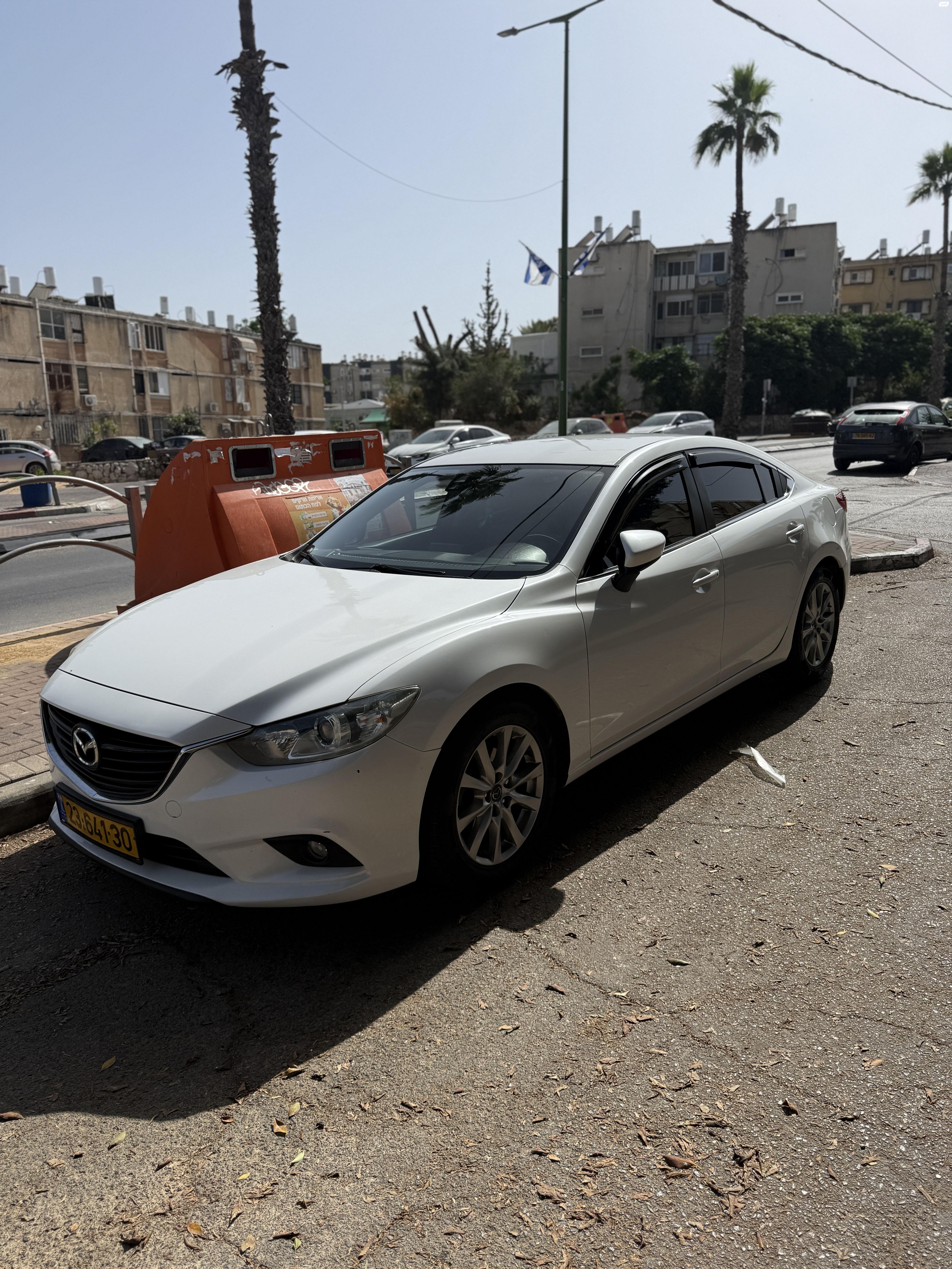 מודעת רכב מאזדה 6