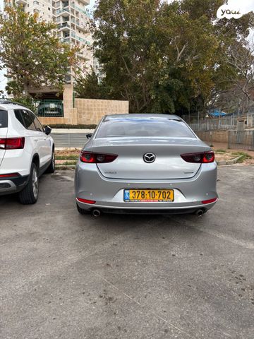 מודעת רכב מאזדה 3