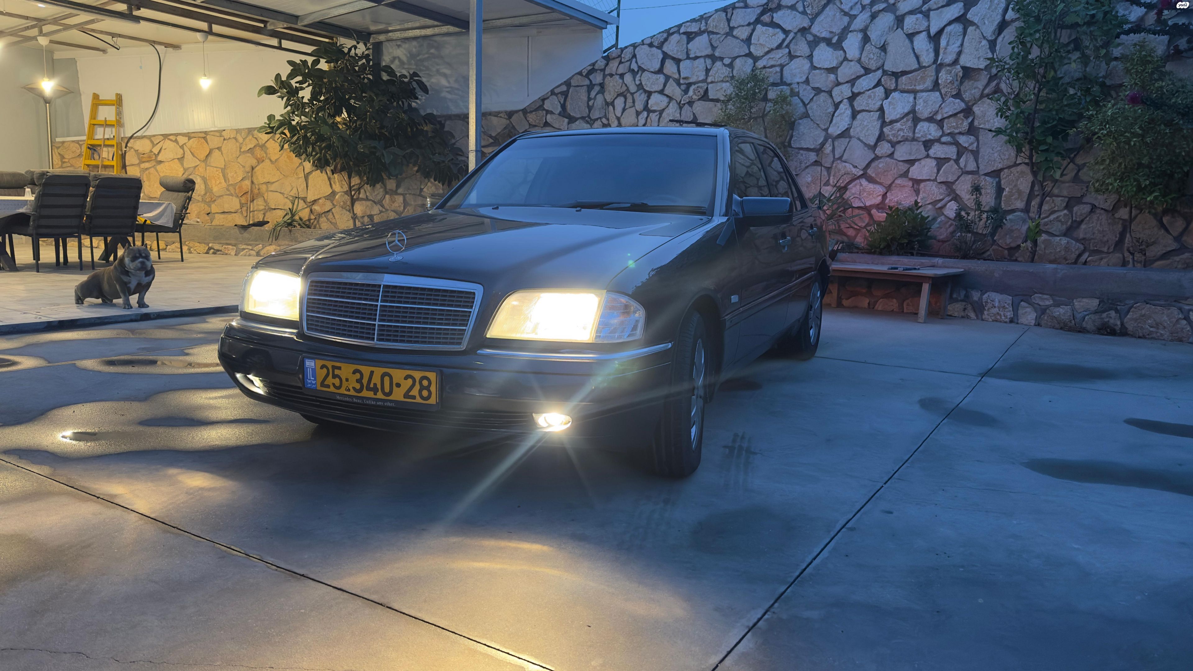 מודעת רכב מרצדס-בנץ C-class