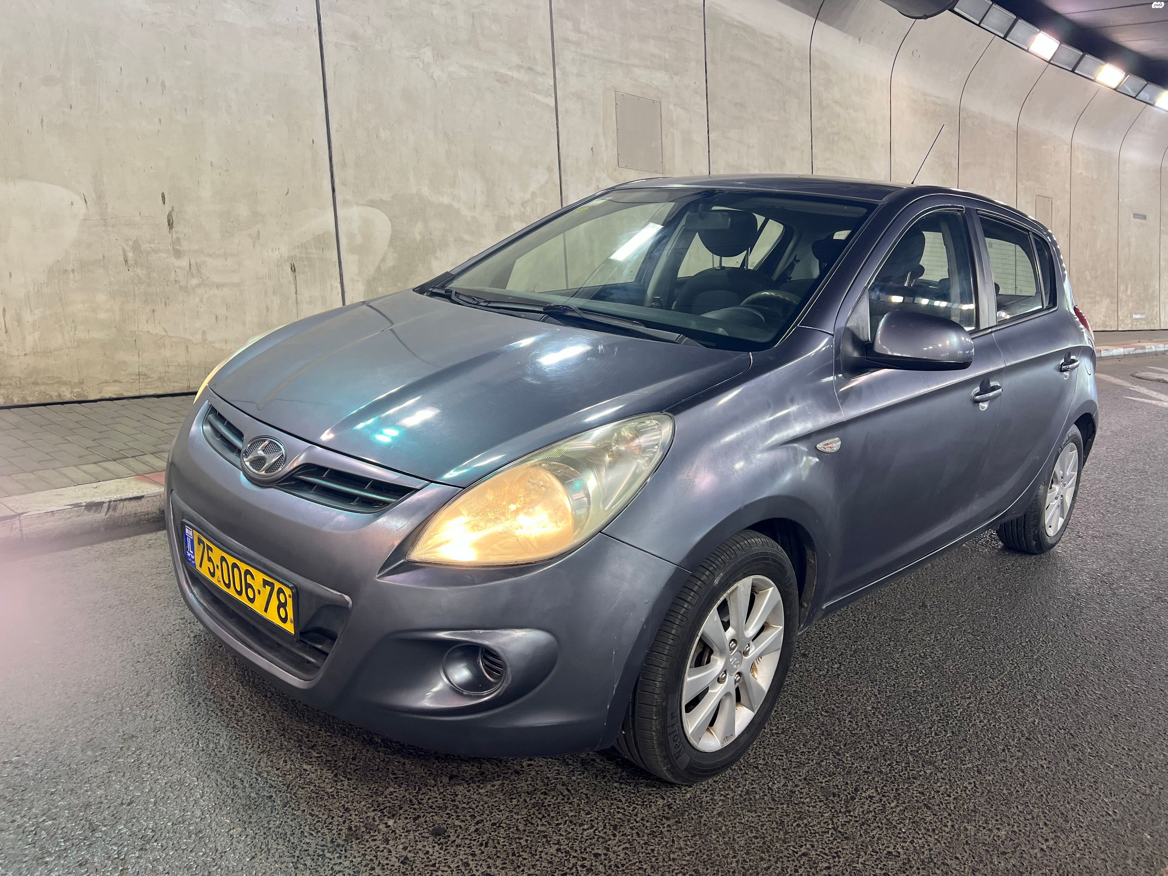 מודעת רכב יונדאי i20