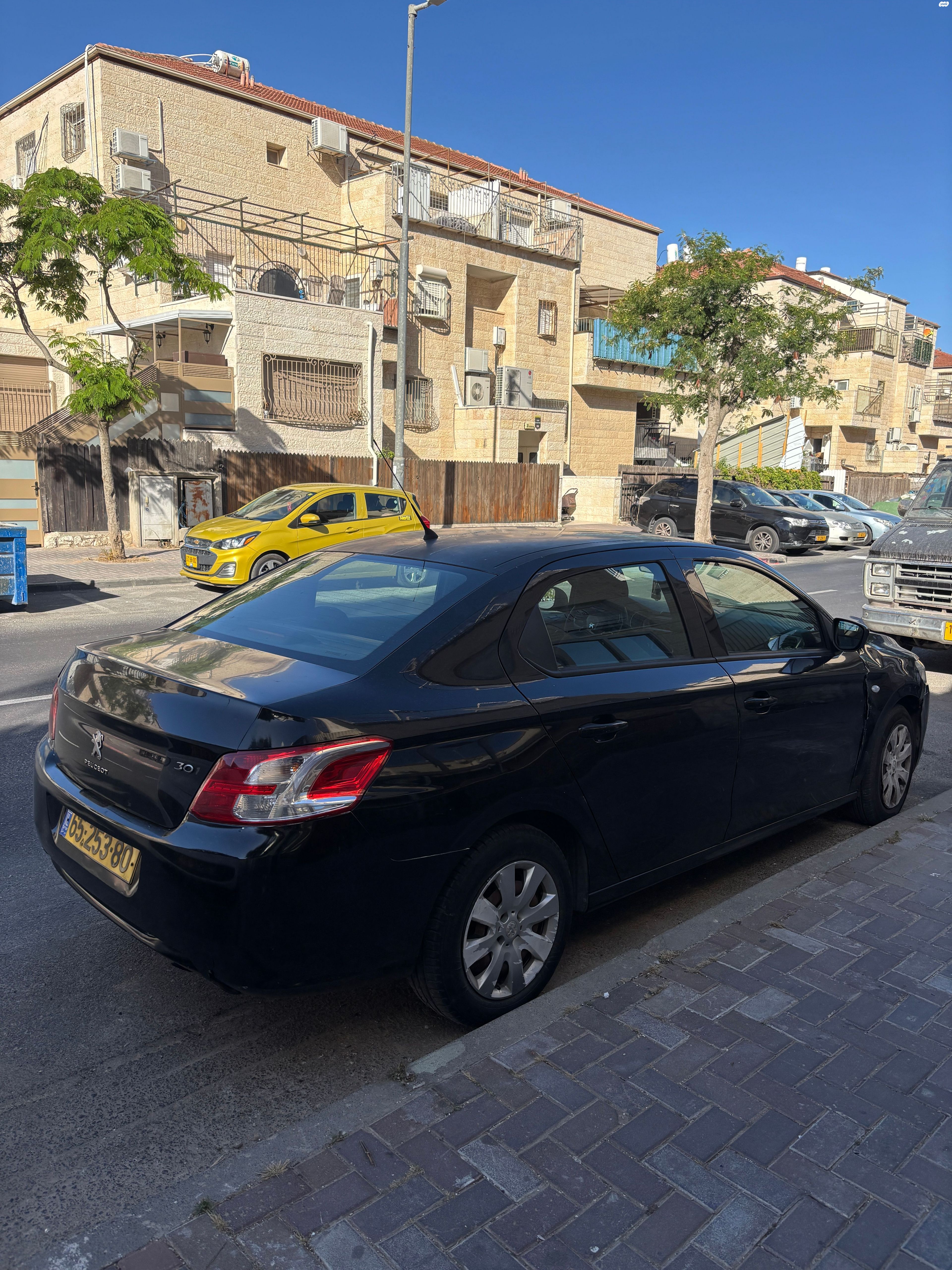 מודעת רכב פיג'ו 301