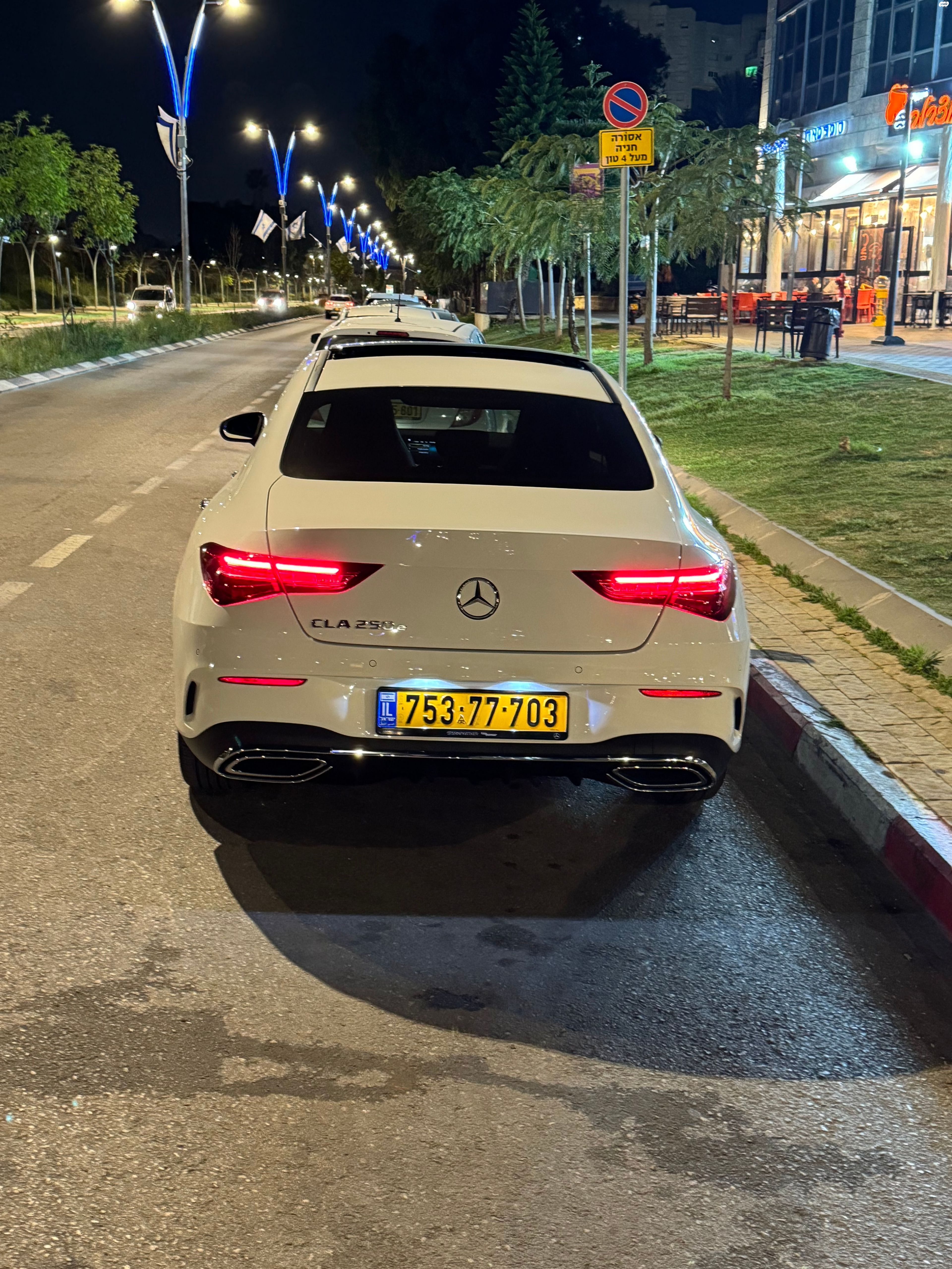 מודעת רכב מרצדס-בנץ CLA
