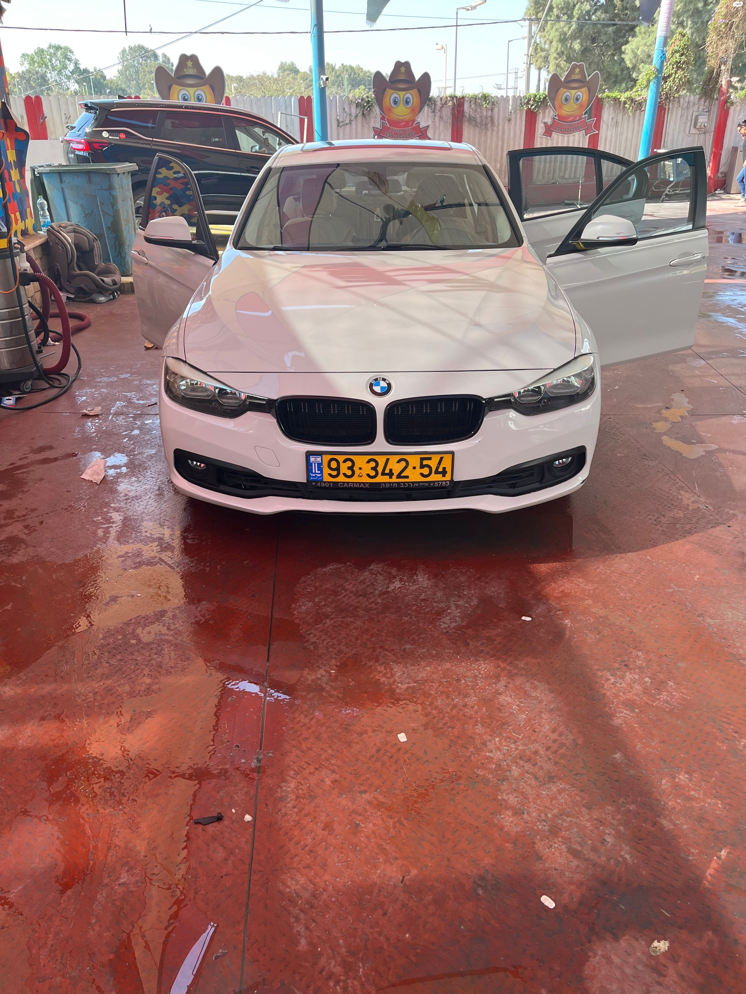 מודעת רכב ב מ וו סדרה 3