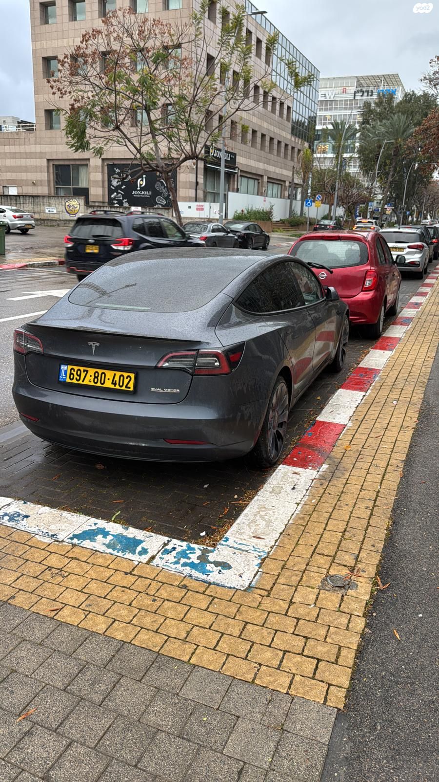 מודעת רכב טסלה מודל 3