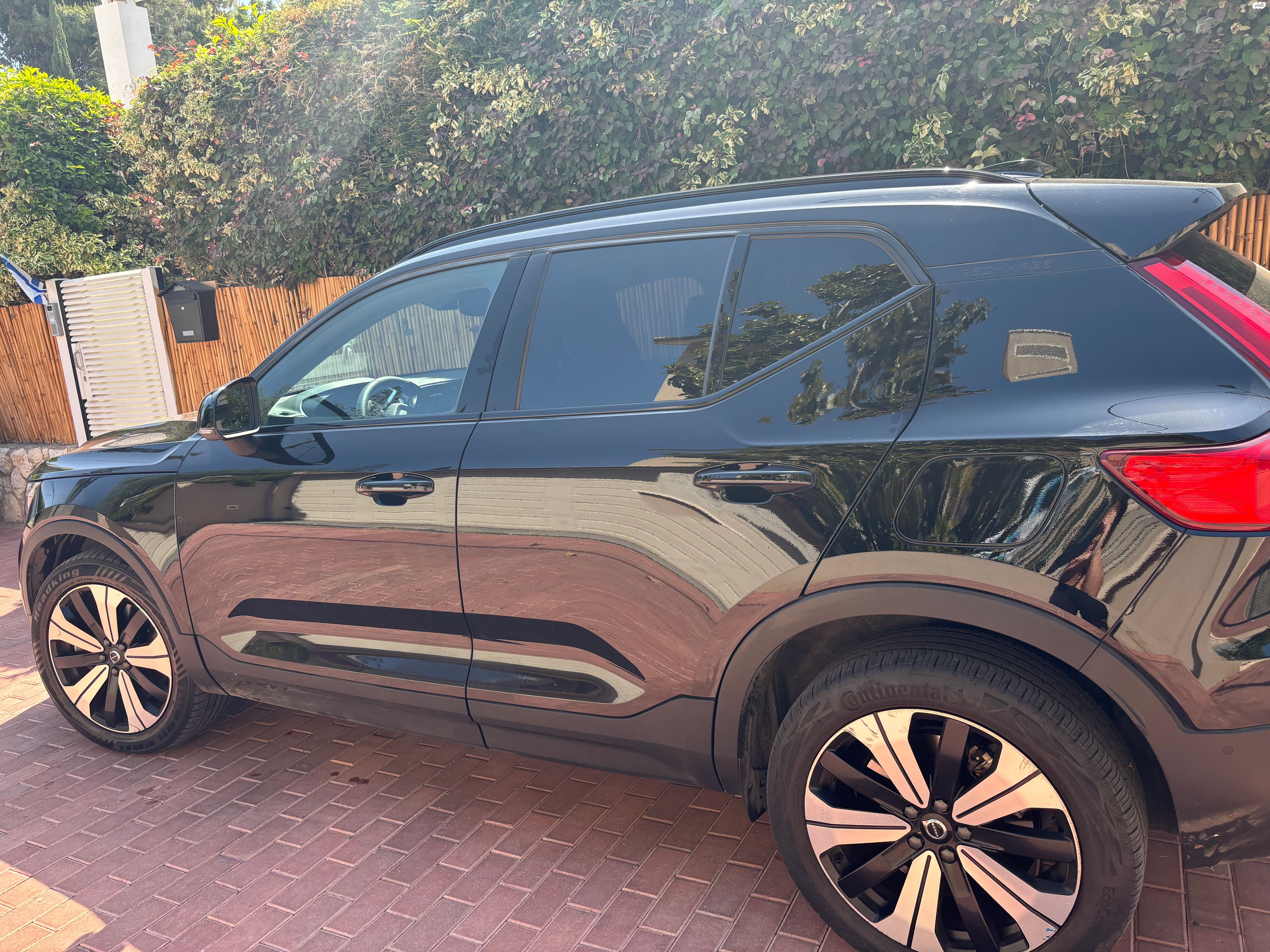 מודעת רכב וולוו XC40