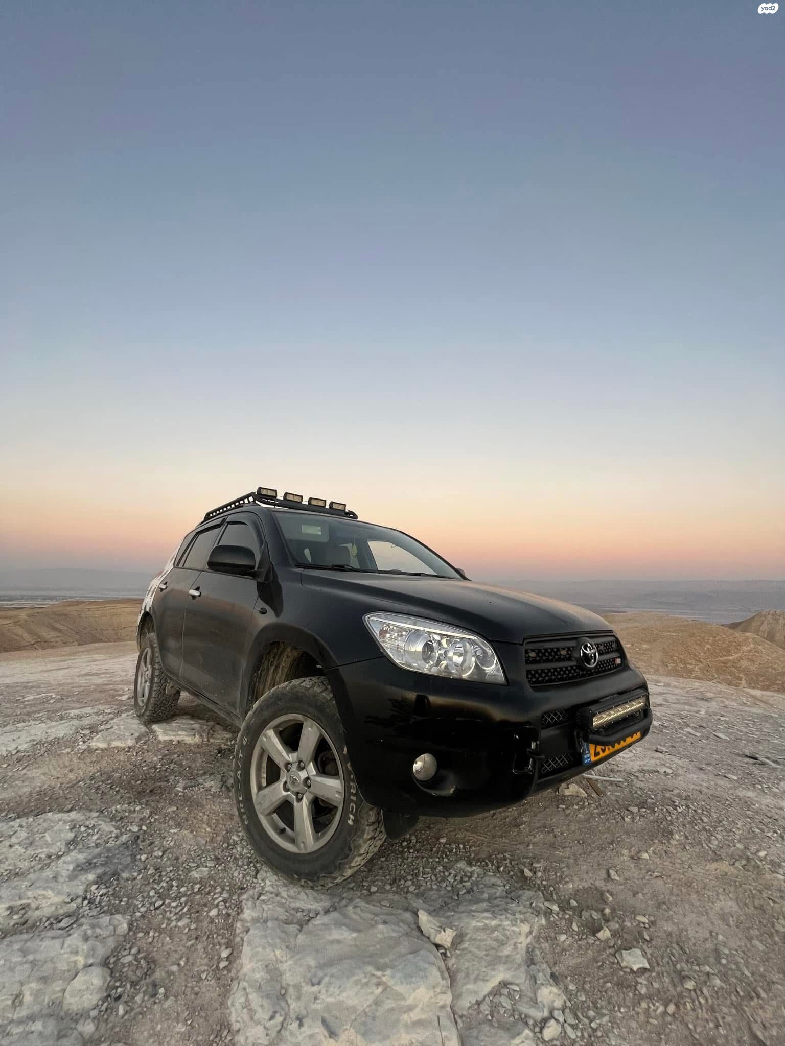 מודעת רכב טויוטה RAV4